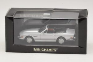 Aston Martin V8 Volante Сребърен Minichamps 1:43 400137601 Метал — снимка 4 от 4