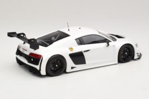 Audi R8 LMS Ultra Бял 2015 Minichamps 1:18 153151100 Метал — снимка 2 от 6