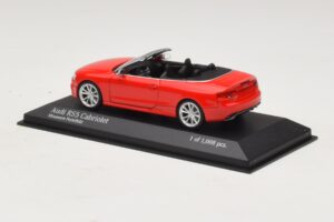 Audi RS5 B8 Кабриолет Червен Minichamps 1:43 410011230 Метал — снимка 3 от 4