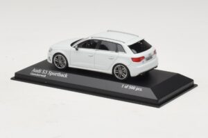 Audi S3 8V Sportback Бял Minichamps 1:43 437013010 Метал — снимка 3 от 4
