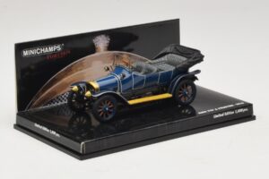 Audi Typ A Phaeton Син Minichamps 1:43 437019031 Метал — снимка 2 от 5