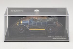 Audi Typ A Phaeton Син Minichamps 1:43 437019031 Метал — снимка 4 от 5
