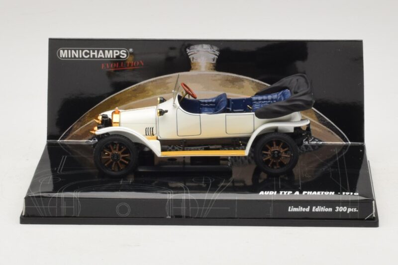 Audi Typ A Phaeton Бял Син Minichamps 1:43 Audi Typ A Phaeton Бял Син Minichamps 1:43 437019032 Метал