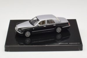 Bentley Arnage R Сребърен Minichamps 1:43 Bentley Arnage R Сребърен Minichamps 1:43 BL387 Метал
