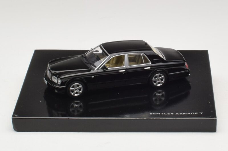 Bentley Arnage T Черен Minichamps 1:43 BL323 Метал