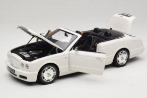 Bentley Azure Glacier White Резервна Кутия Minichamps 1:18 100139502-R1 Метал — снимка 2 от 8