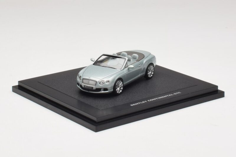 Bentley Continental GTC Light Grey Metallic Minichamps 1:43 Bentley Continental GTC Light Grey Metallic Minichamps 1:43 BL907 Метал