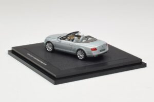 Bentley Continental GTC Light Grey Metallic Minichamps 1:43 BL907 Метал — снимка 2 от 4
