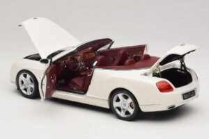 Bentley Continental GTC Бял Резервна Кутия Minichamps 1:18 100139032-R1 Метал — снимка 5 от 8