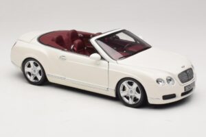 Bentley Continental GTC Бял Резервна Кутия Minichamps 1:18 100139032-R1 Метал — снимка 6 от 8