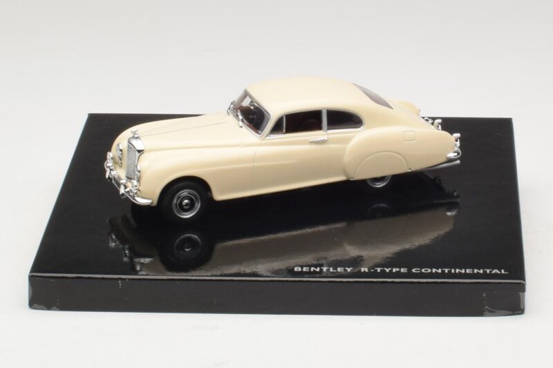 Bentley R-Type Continental Слонова Кост Minichamps 1:43 Bentley R-Type Continental Слонова Кост Minichamps 1:43 BL426 Метал