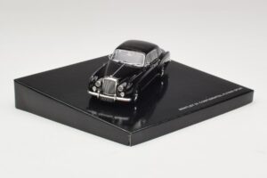 Bentley S1 Continental Flying Spur Черен Minichamps 1:43 BL468 Метал — снимка 2 от 4