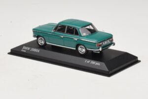 BMW 2000A Зелен Minichamps 1:43 437023001 Метал — снимка 3 от 4