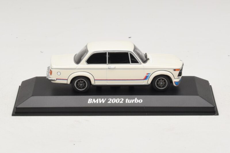 BMW 2002 Turbo Бял Maxichamps 1:43 BMW 2002 Turbo Бял Maxichamps 1:43 940022201 Метал