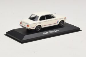 BMW 2002 Turbo Бял Maxichamps 1:43 940022201 Метал — снимка 2 от 4