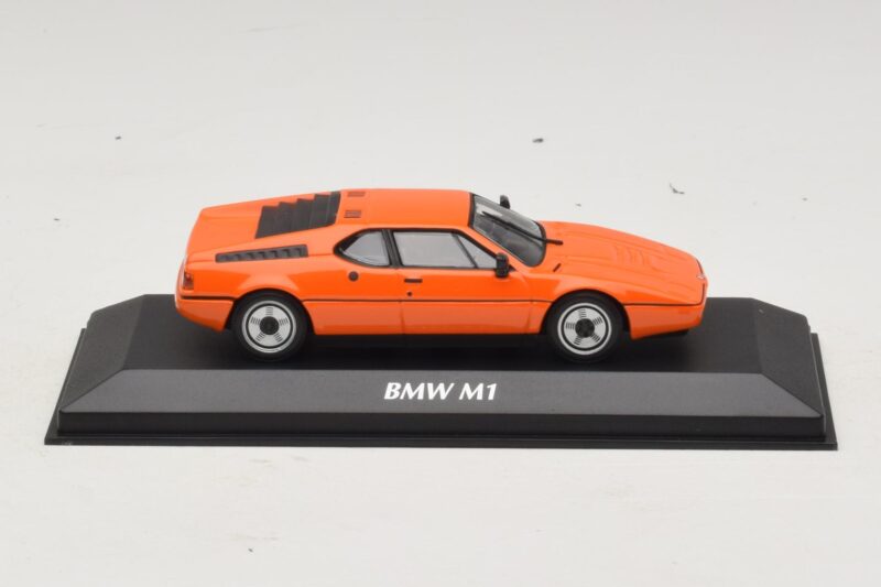 BMW M1 Оранжев Maxichamps 1:43 BMW M1 Оранжев Maxichamps 1:43 940025020 Метал