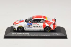 BMW M235i Bong Motorsport #307 Nett / Akata 24 Hours of Nurburgring 2015 Minichamps 1:43 437152507 Метал