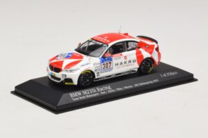 BMW M235i Bong Motorsport #307 Nett / Akata 24 Hours of Nurburgring 2015 Minichamps 1:43 437152507 Метал — снимка 2 от 4