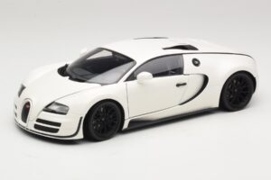 Bugatti Veyron Super Sport Бял Minichamps 1:18 100110844 Метал