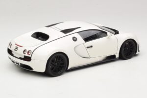 Bugatti Veyron Super Sport Бял Minichamps 1:18 100110844 Метал — снимка 3 от 8