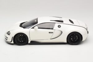 Bugatti Veyron Super Sport Бял Minichamps 1:18 100110844 Метал — снимка 4 от 8