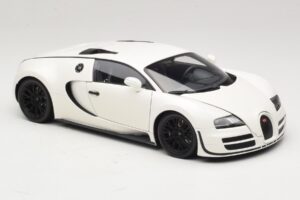 Bugatti Veyron Super Sport Бял Minichamps 1:18 100110844 Метал — снимка 6 от 8
