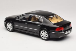 Volkswagen Phaeton 3D 6.0 W12 Черен Otto 1:18 OT1266 Смола — снимка 5 от 6