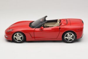 Chevrolet Corvette C6 Кабриолет Червен AUTOart 1:18 71221 Метал — снимка 4 от 8