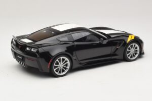 Chevrolet Corvette C7 Grand Sport Черен с Бели Райета AUTOart 1:18 71273 Композит — снимка 3 от 8