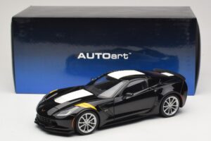 Chevrolet Corvette C7 Grand Sport Черен с Бели Райета AUTOart 1:18 71273 Композит — снимка 8 от 8