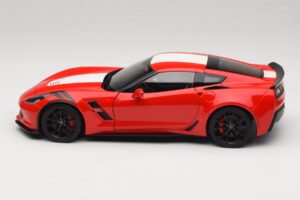Chevrolet Corvette C7 Grand Sport Червен с Бели Райета AUTOart 1:18 71274 Композит — снимка 4 от 8