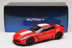 Chevrolet Corvette C7 Grand Sport Червен с Бели Райета AUTOart 1:18 71274 Композит — снимка 8 от 8