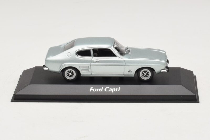 Ford Capri I Светлосин Метален Maxichamps 1:43 940085501 Метал