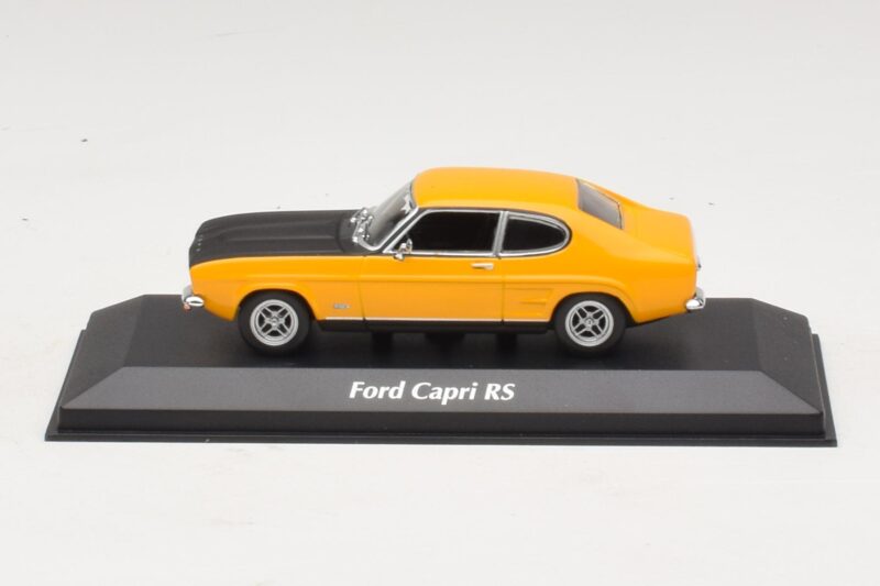 Ford Capri Mk1 RS Жълт с Черен Капак Maxichamps 1:43 940085800 Метал