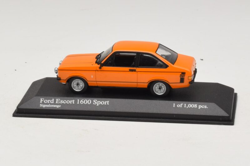 Ford Escort 1600 Sport Mk2 Оранжев Minichamps 1:43 400084471 Метал
