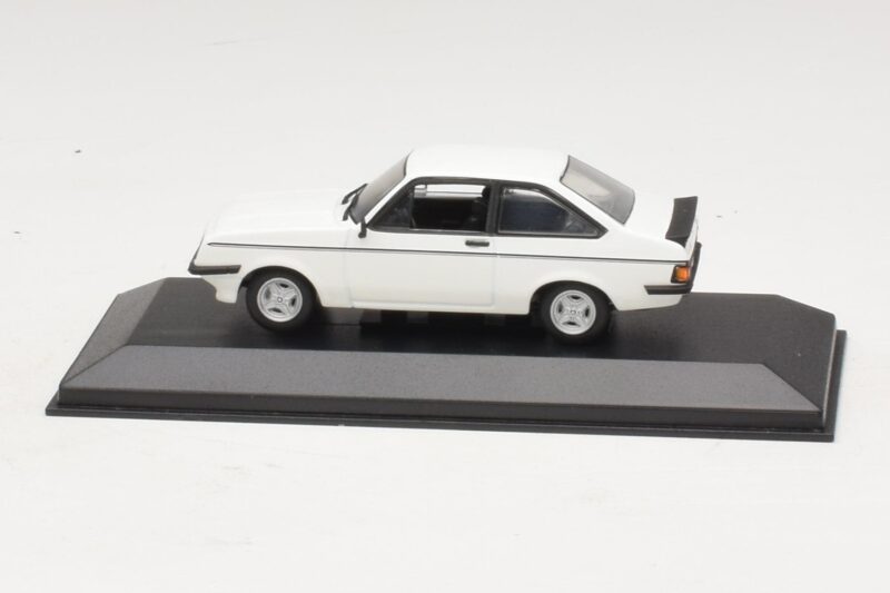 Ford Escort Mk1 TC Бял Minichamps 1:43 400081070 Метал