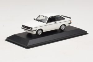 Ford Escort Mk1 TC Бял Minichamps 1:43 400081070 Метал — снимка 2 от 4