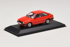 Ford Escort Mk3 3-Врати Червен Minichamps 1:43 400085000 Метал — снимка 2 от 4