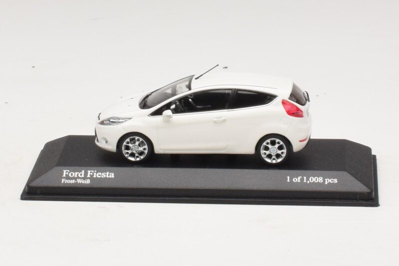 Ford Fiesta Mk6 Бял Minichamps 1:43 400088002 Метал