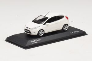 Ford Fiesta Mk6 Бял Minichamps 1:43 400088002 Метал — снимка 2 от 4