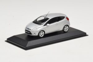 Ford Fiesta Mk7 Moondust Silver Metallic Minichamps 1:43 403088003 Метал — снимка 2 от 4