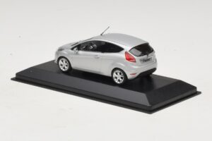 Ford Fiesta Mk7 Moondust Silver Metallic Minichamps 1:43 403088003 Метал — снимка 3 от 4