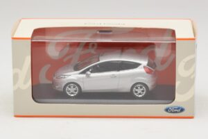 Ford Fiesta Mk7 Moondust Silver Metallic Minichamps 1:43 403088003 Метал — снимка 4 от 4