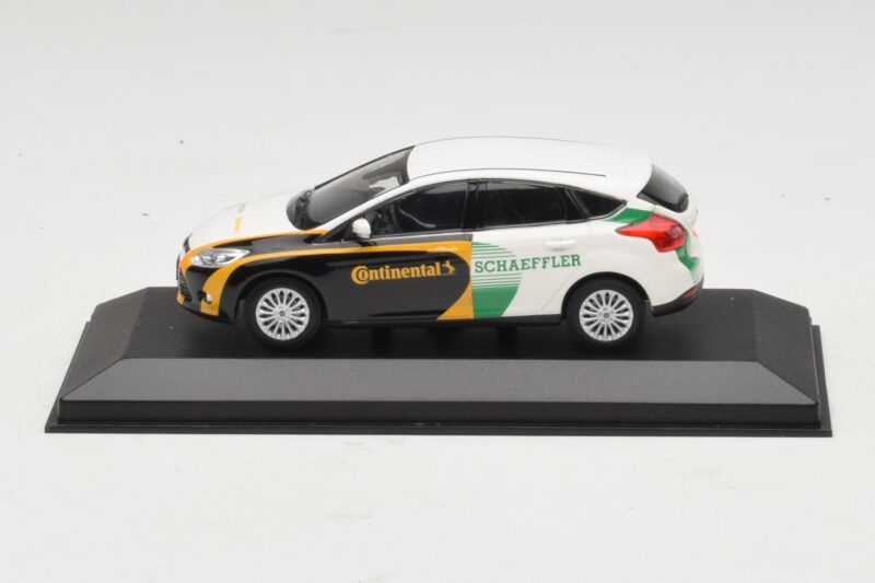 Ford Focus Бензинов Технологичен Автомобил Continental Schaeffler Резервна Кутия Minichamps 1:43 Ford Focus Бензинов Технологичен Автомобил Continental Schaeffler Резервна Кутия Minichamps 1:43 AB65A-R1 Метал