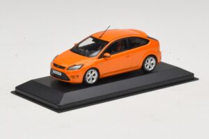 Ford Focus ST Mk2 Electric Orange Minichamps 1:43 400087302 Метал — снимка 2 от 4
