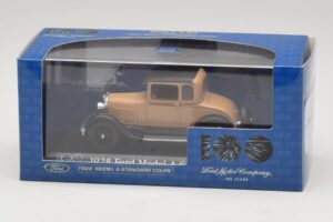 Ford Model A Standard Купе Бронз Minichamps 1:43 403082103 Метал — снимка 4 от 4