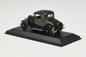 Ford Model A Standard Coupe Тъмнозелен Minichamps 1:43 400082101 Метал — снимка 3 от 4