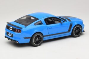 Ford Mustang Boss 302 S197 Синьо Shelby Collectibles 1:18 25414S Метал — снимка 3 от 8