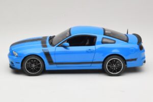 Ford Mustang Boss 302 S197 Синьо Shelby Collectibles 1:18 25414S Метал — снимка 4 от 8