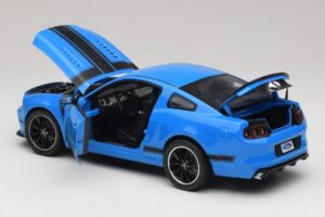 Ford Mustang Boss 302 S197 Синьо Shelby Collectibles 1:18 25414S Метал — снимка 5 от 8